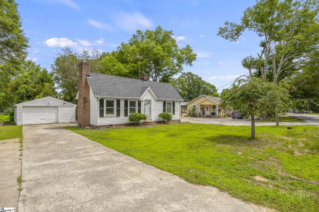 107 W Marion Road, Greenville, SC 29617