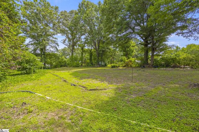 107 W Marion Road, Greenville, SC 29617