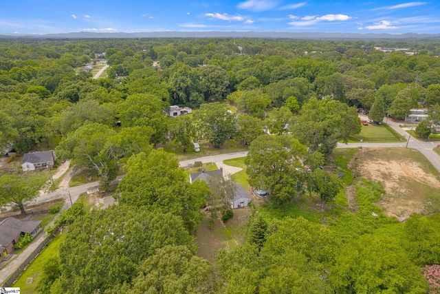 107 W Marion Road, Greenville, SC 29617