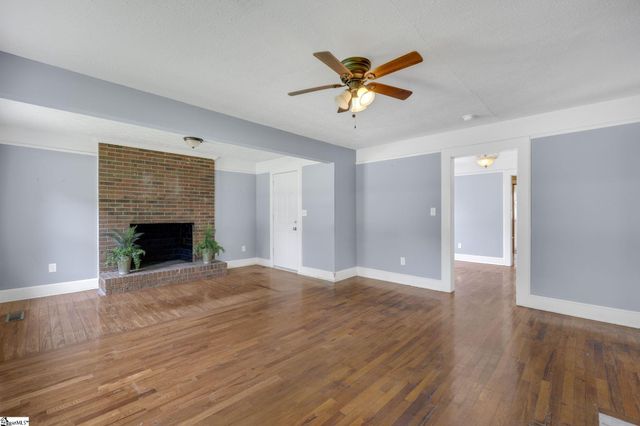 107 W Marion Road, Greenville, SC 29617