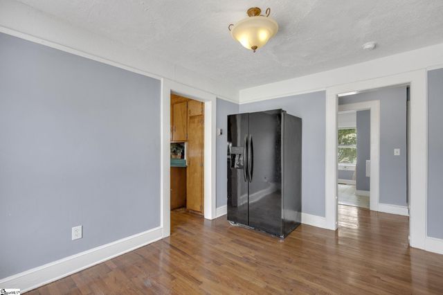 107 W Marion Road, Greenville, SC 29617