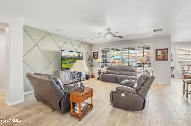 1156 E DUXBURY Court, Gilbert, AZ 85297