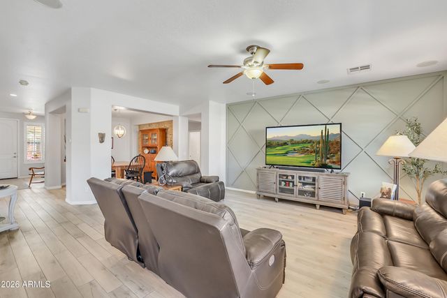 1156 E DUXBURY Court, Gilbert, AZ 85297