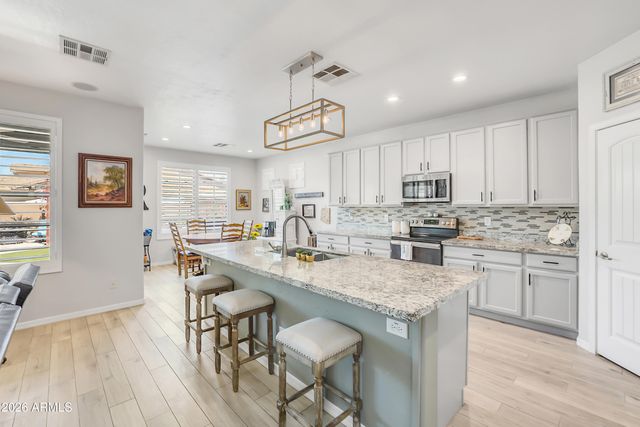 1156 E DUXBURY Court, Gilbert, AZ 85297