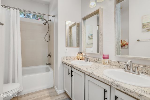 1156 E DUXBURY Court, Gilbert, AZ 85297