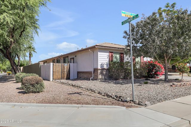 1156 E DUXBURY Court, Gilbert, AZ 85297