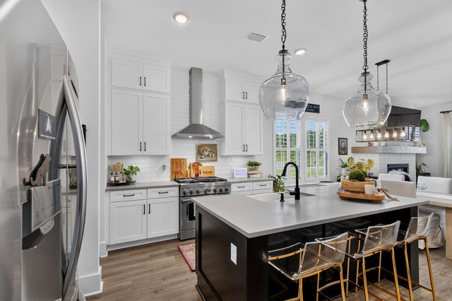 100 Crimson Street, Summerville, SC 29486