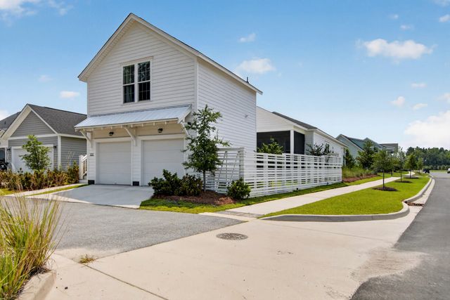100 Crimson Street, Summerville, SC 29486