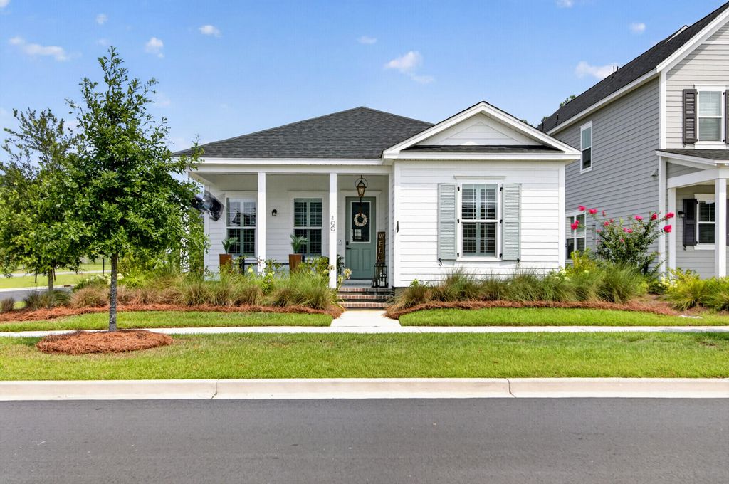 100 Crimson Street, Summerville, SC 29486