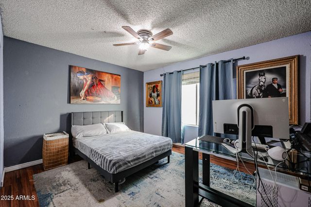 556 W KIVA Avenue, Mesa, AZ 85210