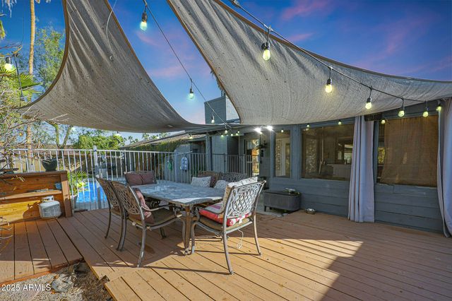 556 W KIVA Avenue, Mesa, AZ 85210