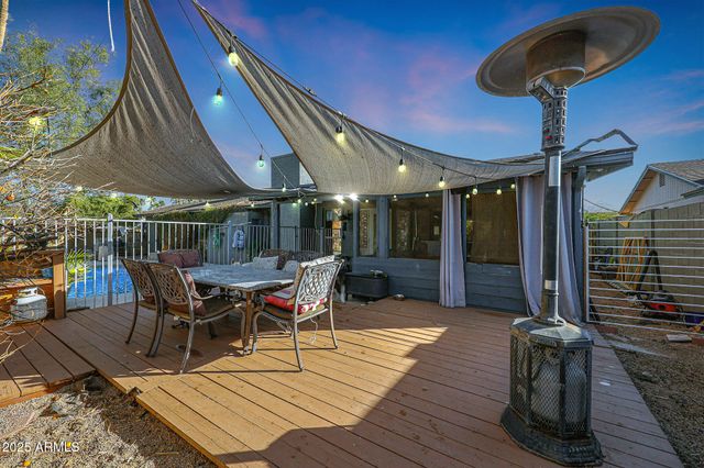 556 W KIVA Avenue, Mesa, AZ 85210