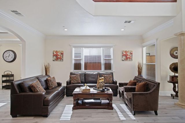 3205 Hillglen Ave, Modesto, CA 95355