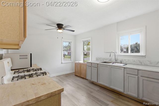 12727 Maiden Street, Detroit, MI 48213