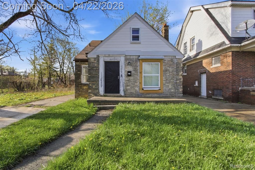 12727 Maiden Street, Detroit, MI 48213