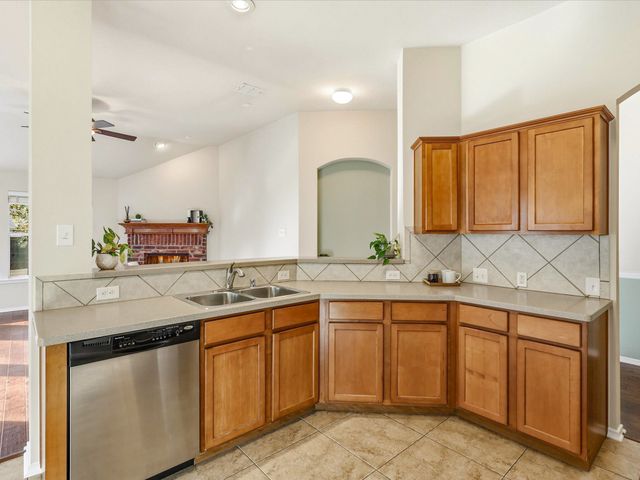 11217 Clover Knoll Drive, Frisco, TX 75035