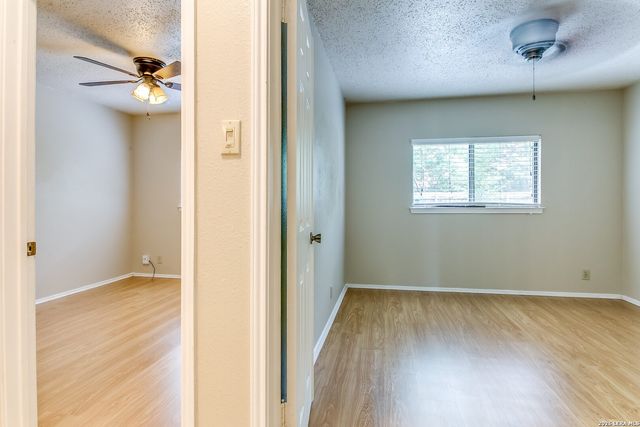 11018 Almond Park, San Antonio, TX 78249