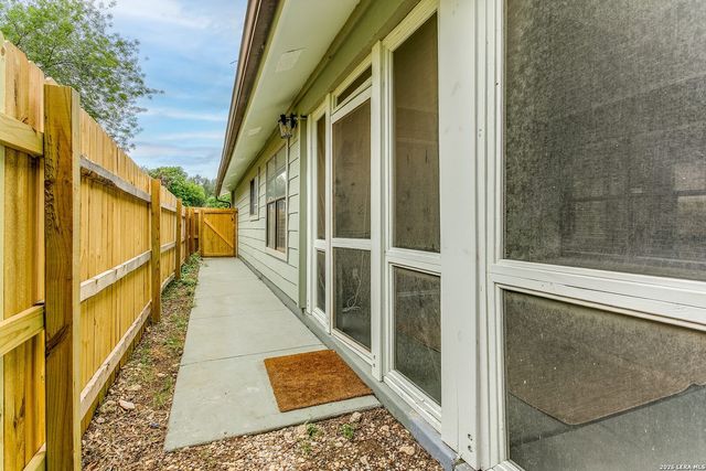 11018 Almond Park, San Antonio, TX 78249