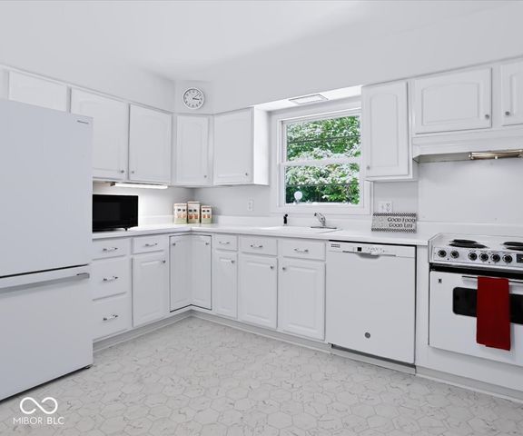 811 S Eastside Drive, Bloomington, IN 47401
