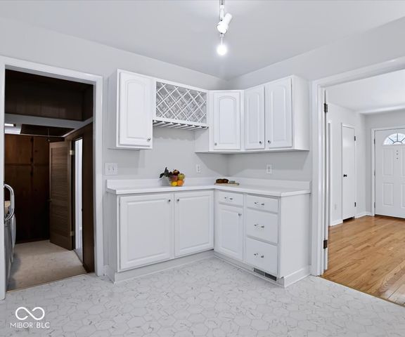 811 S Eastside Drive, Bloomington, IN 47401