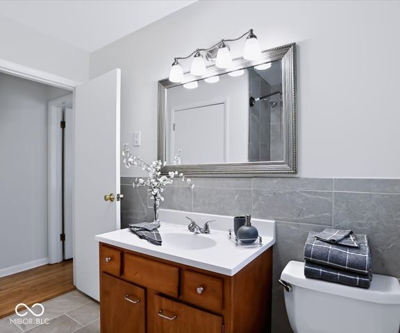 811 S Eastside Drive, Bloomington, IN 47401