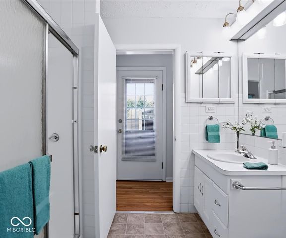 811 S Eastside Drive, Bloomington, IN 47401