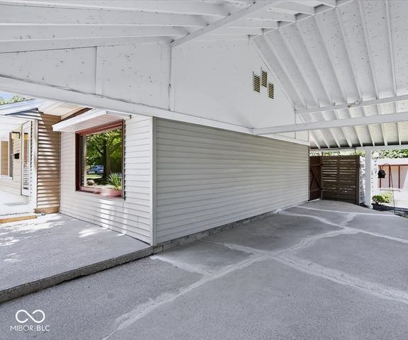 811 S Eastside Drive, Bloomington, IN 47401