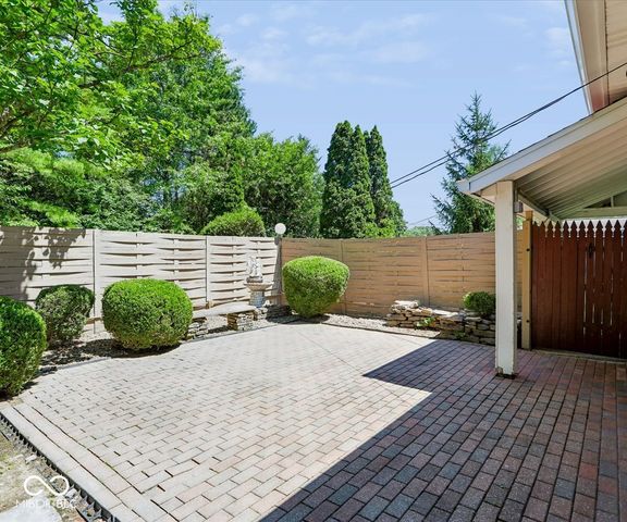 811 S Eastside Drive, Bloomington, IN 47401