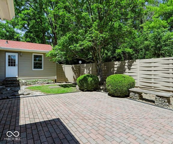 811 S Eastside Drive, Bloomington, IN 47401