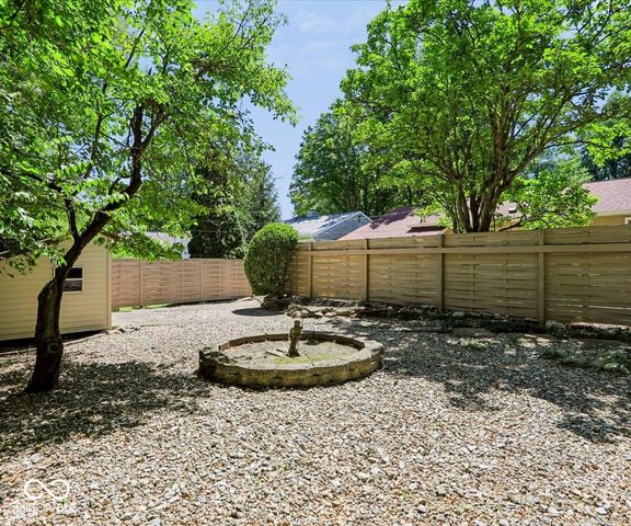 811 S Eastside Drive, Bloomington, IN 47401