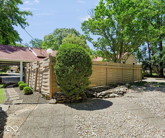 811 S Eastside Drive, Bloomington, IN 47401