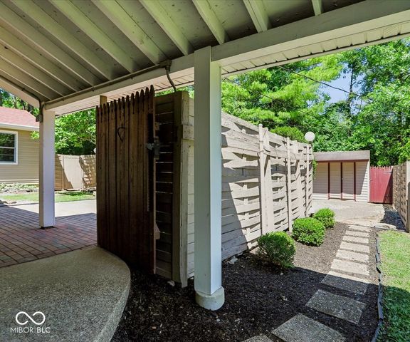 811 S Eastside Drive, Bloomington, IN 47401