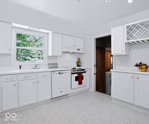 811 S Eastside Drive, Bloomington, IN 47401