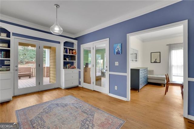 1543 Laurel Park Circle NE, Atlanta, GA 30329