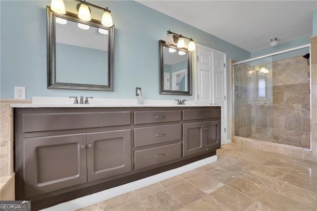 1543 Laurel Park Circle NE, Atlanta, GA 30329