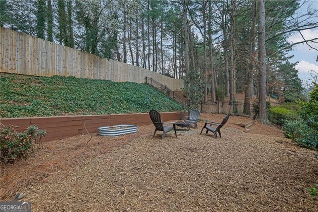 1543 Laurel Park Circle NE, Atlanta, GA 30329