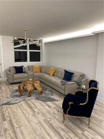 4250 GALT OCEAN Drive 9F, Fort Lauderdale, FL 33308