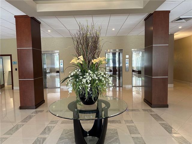 4250 GALT OCEAN Drive 9F, Fort Lauderdale, FL 33308