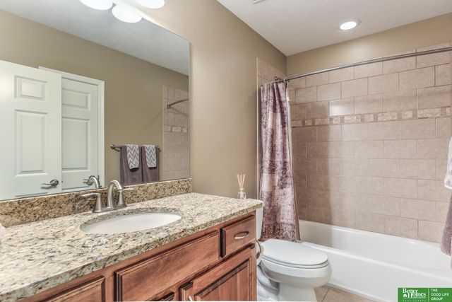 19508 Poppleton Circle, Omaha, NE 68130