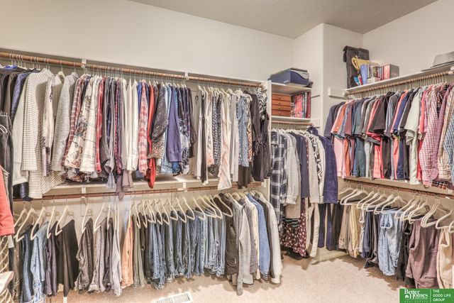 19508 Poppleton Circle, Omaha, NE 68130