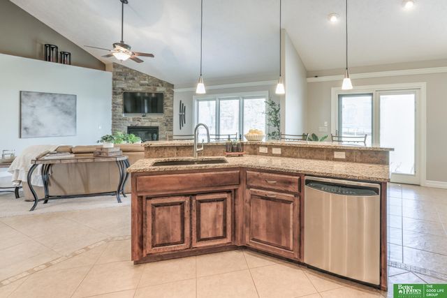 19508 Poppleton Circle, Omaha, NE 68130