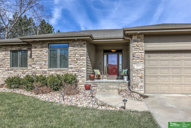 19508 Poppleton Circle, Omaha, NE 68130