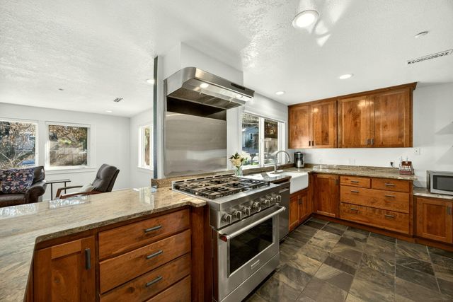 120 Graham Street, Jacksonville, OR 97530