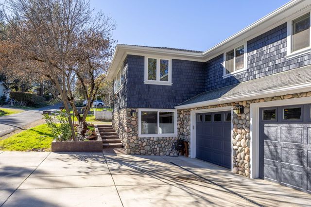 120 Graham Street, Jacksonville, OR 97530