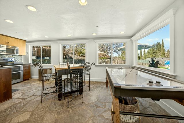 120 Graham Street, Jacksonville, OR 97530