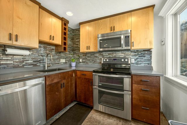 120 Graham Street, Jacksonville, OR 97530