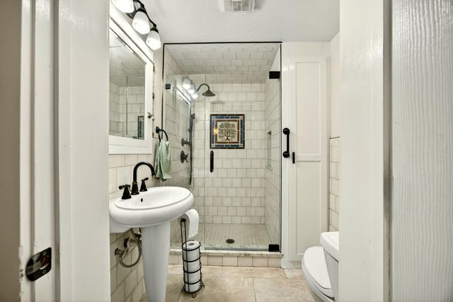 120 Graham Street, Jacksonville, OR 97530