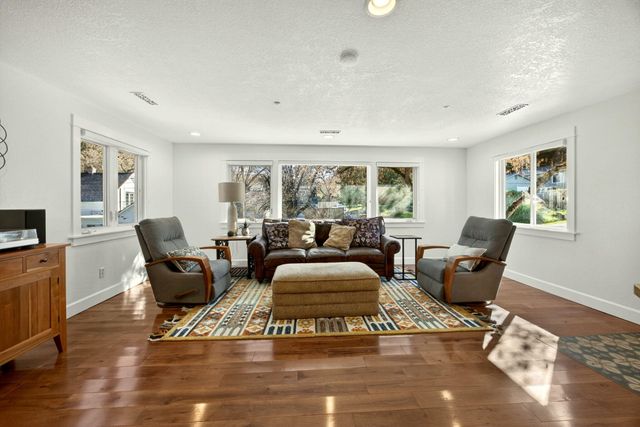 120 Graham Street, Jacksonville, OR 97530