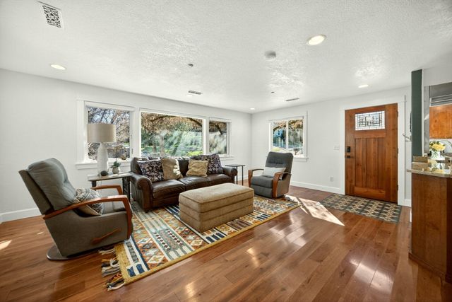 120 Graham Street, Jacksonville, OR 97530