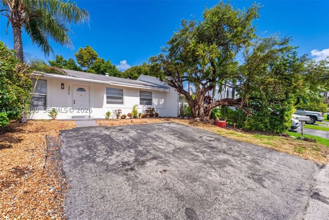 20816 SW 103rd Pl, Cutler Bay, FL 33189